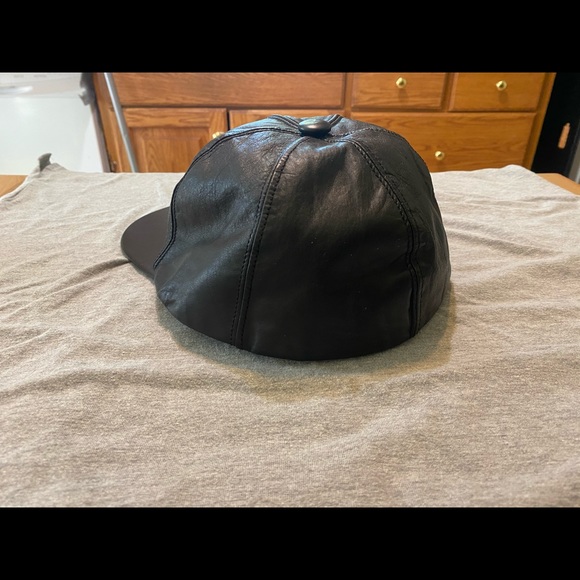 Hip-Hop style leather flat brimmed baseball cap - Picture 6 of 11